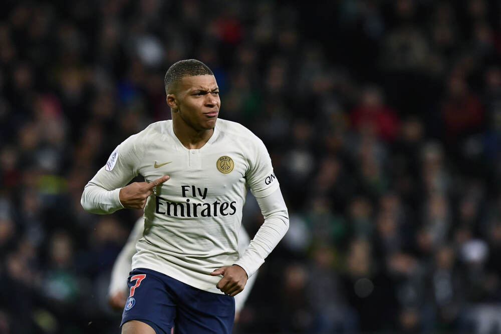 记者观察 ▏初中生们，告别“小胖臀”吧，别把青春“钉”在椅子上